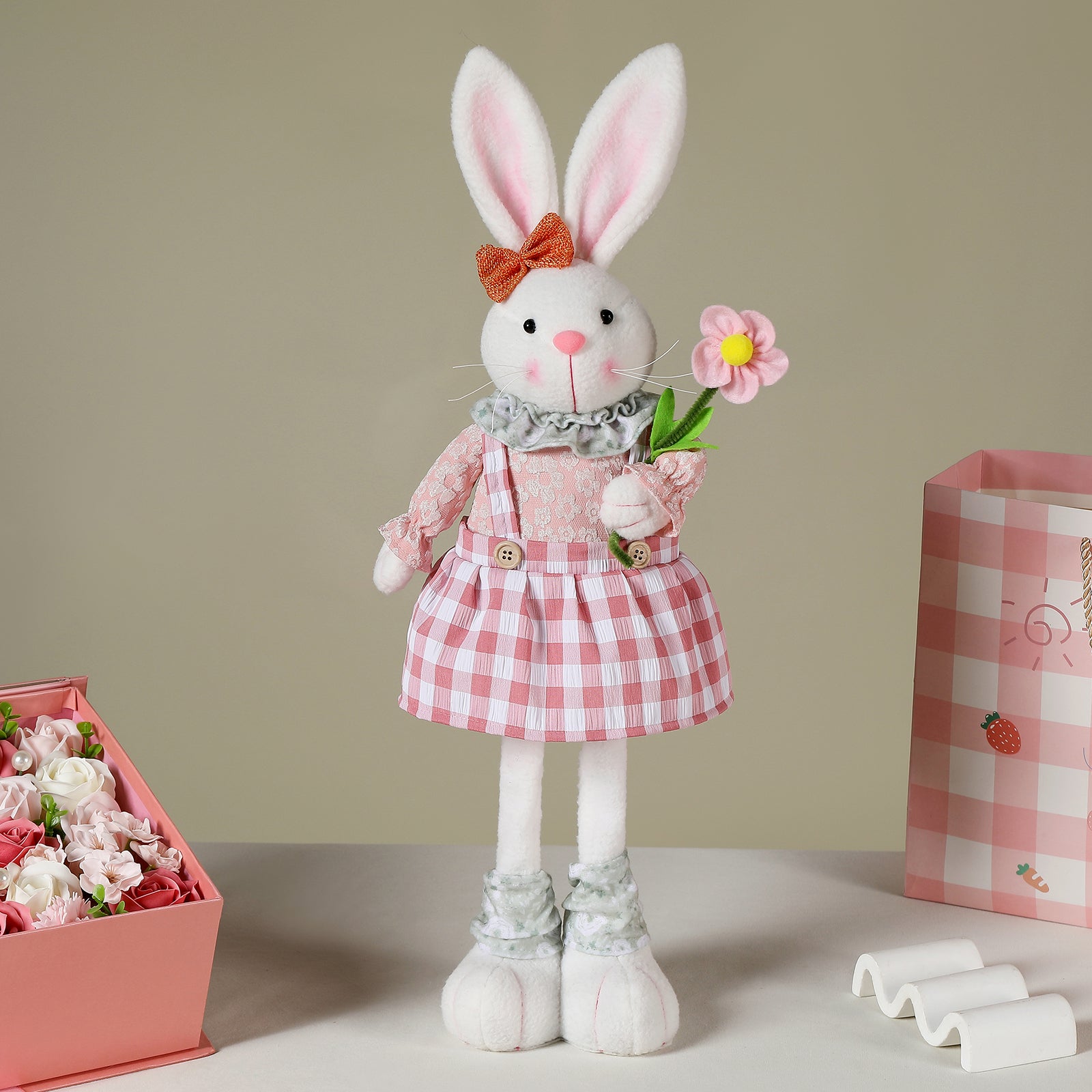 Osterhasen mit Ausziehbaren Beinen: Kuscheltier & Deko | Frühlingsdeko für Wohnzimmer - Spileo